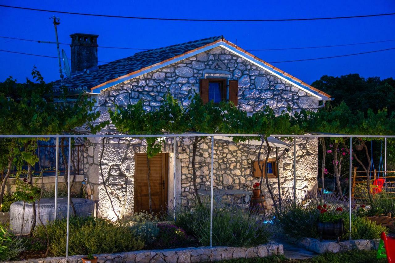 Traditional Stone House St.Anton Malinska Ngoại thất bức ảnh